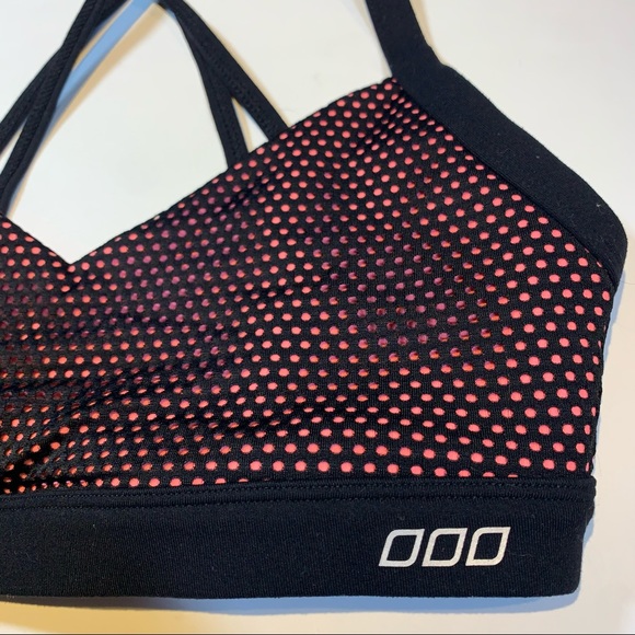 Lorna Jane coral and black peekaboo mesh sports bra - Picture 4 of 9